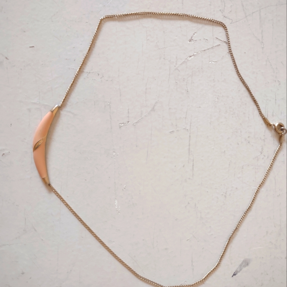Gold toned vintage dainty chain 80s necklace